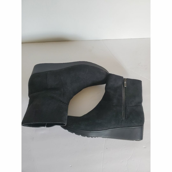 Cole hann suede Ankle boot Women's size 7B - Picture 4 of 6